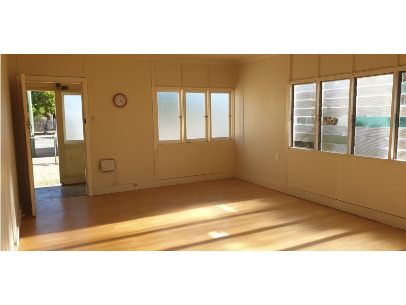 2/265 Boundary Street, South Townsville QLD 4810