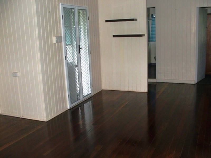 16 Downs Street, Gulliver QLD 4812