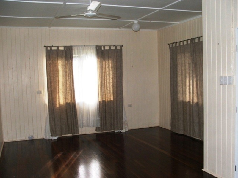 16 Downs Street, Gulliver QLD 4812