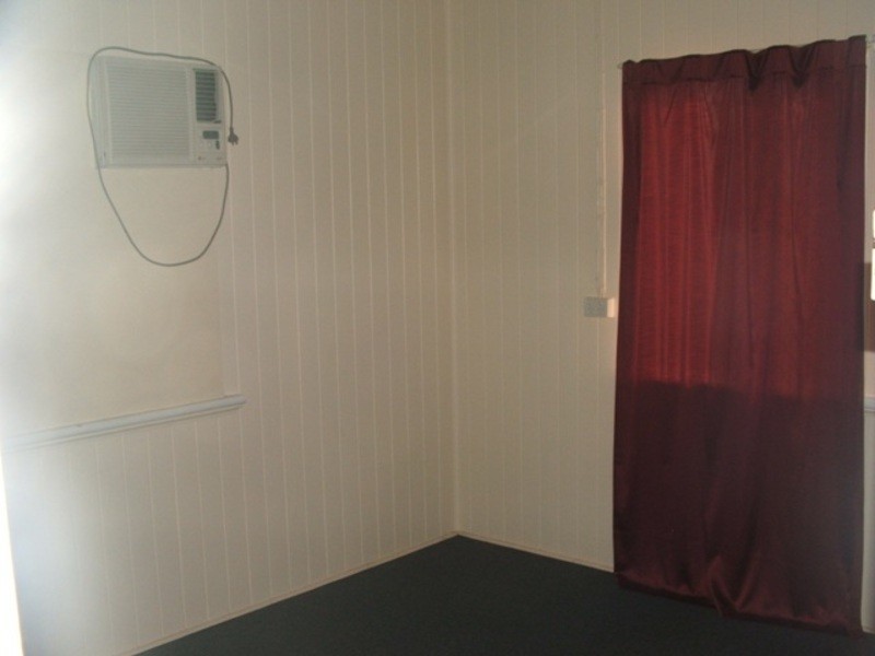 16 Downs Street, Gulliver QLD 4812