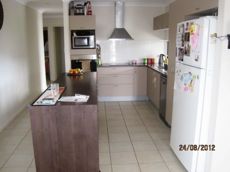 8 Romboli Court, Burdell QLD 4818