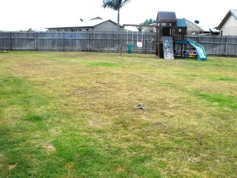 8 Romboli Court, Burdell QLD 4818