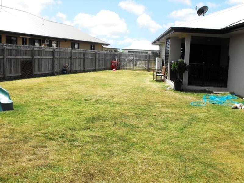 8 Romboli Court, Burdell QLD 4818