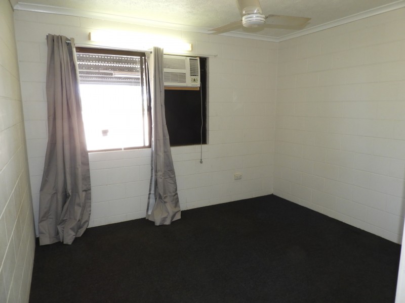 2/2 Saltbush Boulevard, Rasmussen QLD 4815