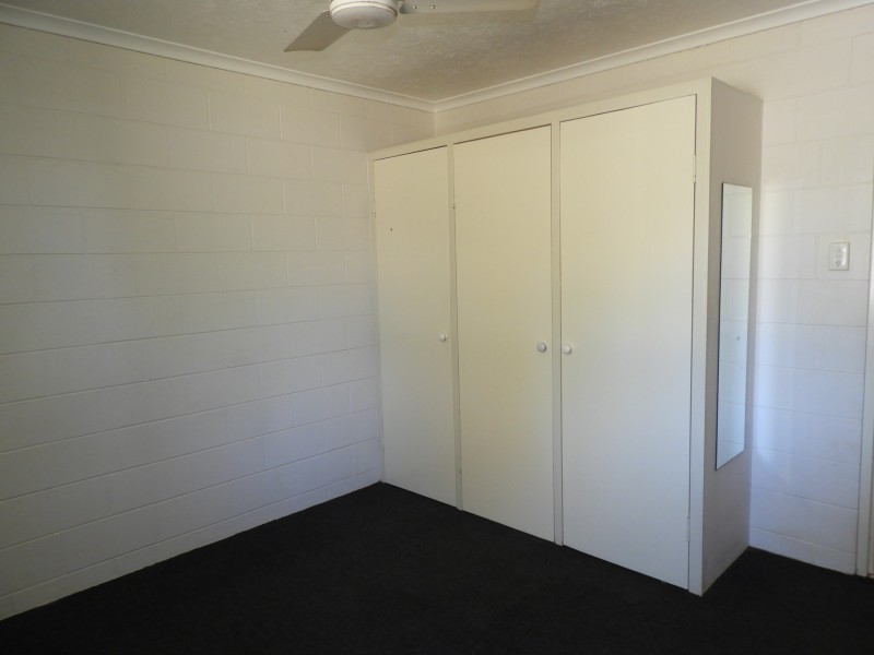 2/2 Saltbush Boulevard, Rasmussen QLD 4815