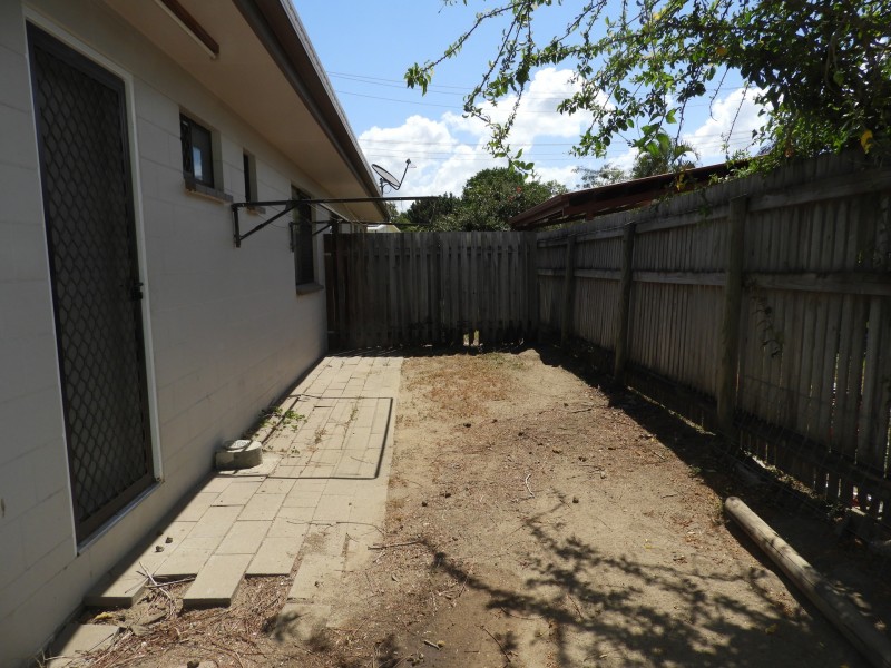 2/2 Saltbush Boulevard, Rasmussen QLD 4815