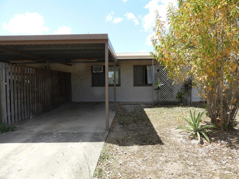 2/2 Saltbush Boulevard, Rasmussen QLD 4815