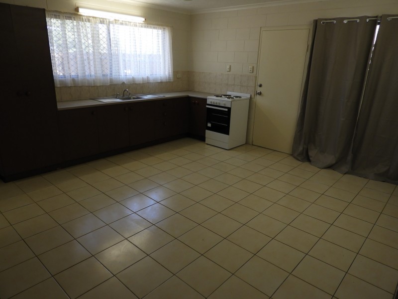 2 Saltbush Boulevard, Rasmussen QLD 4815