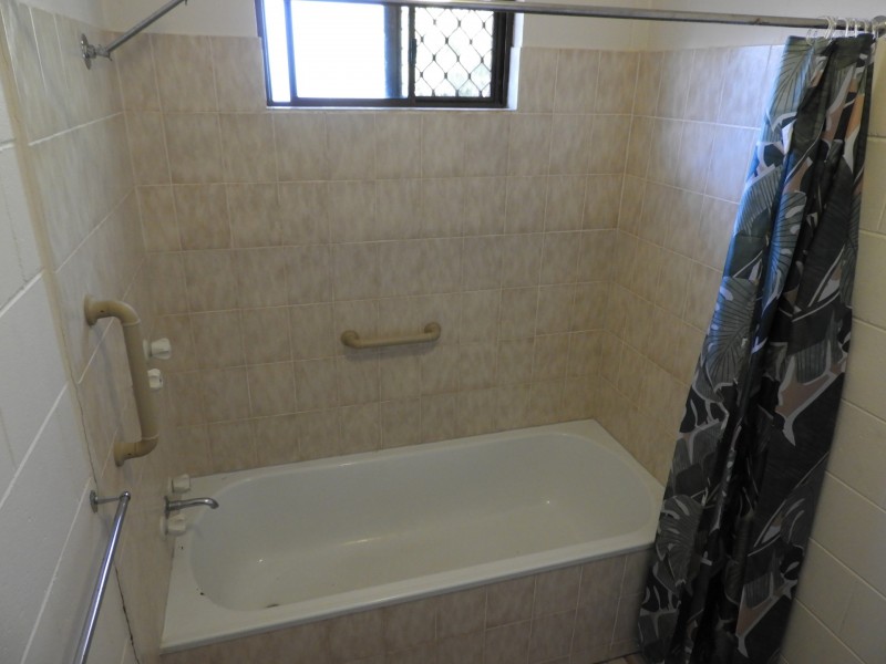 2 Saltbush Boulevard, Rasmussen QLD 4815