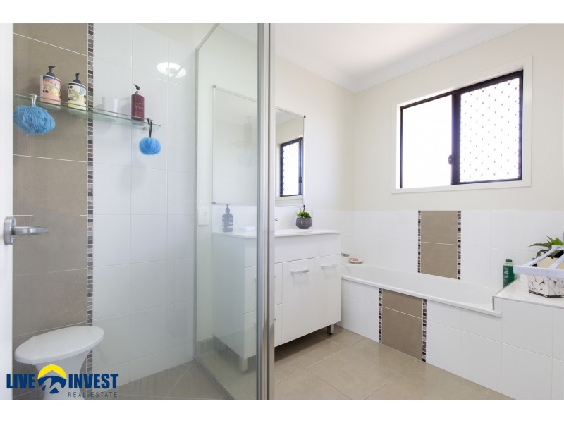 4 Bilbao Place, Bushland Beach QLD 4818