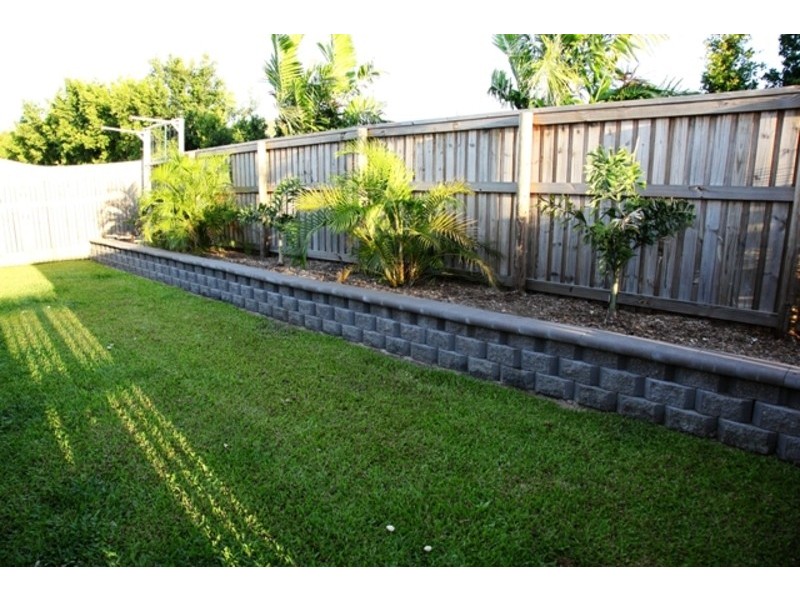 3 Redgum Court, Mount Louisa QLD 4814