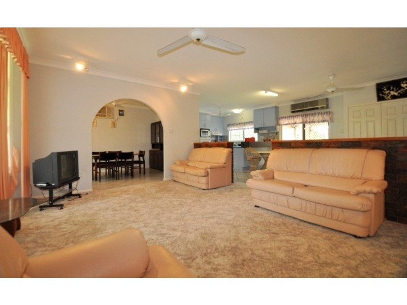 6 Mathiesen Street, Cranbrook QLD 4814