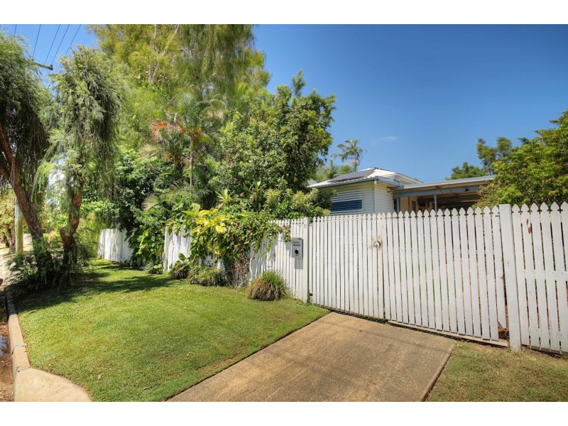 31 Latchford Street, Pimlico QLD 4812