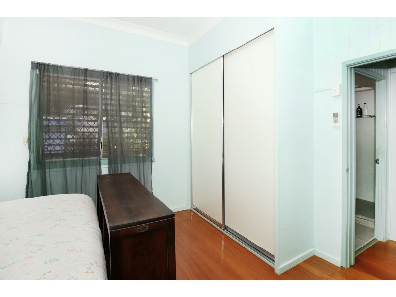 31 Latchford Street, Pimlico QLD 4812