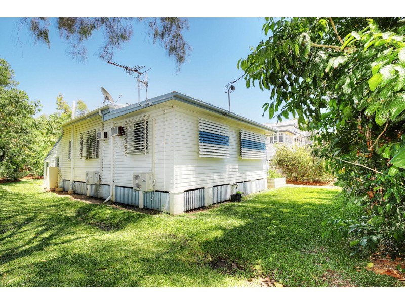 31 Latchford Street, Pimlico QLD 4812