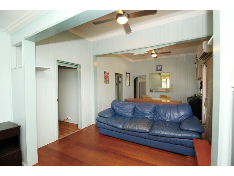 31 Latchford Street, Pimlico QLD 4812