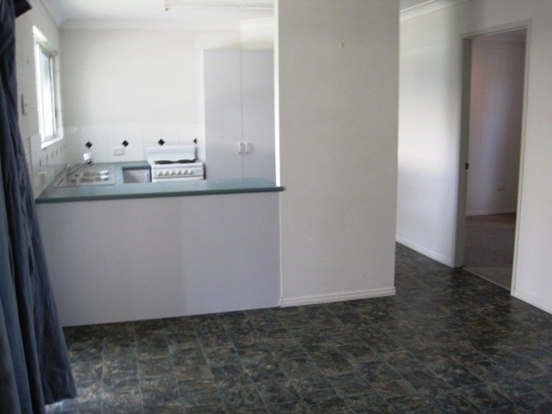 31 Barnett Street, Mount Louisa QLD 4814