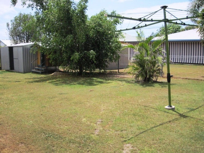 31 Barnett Street, Mount Louisa QLD 4814