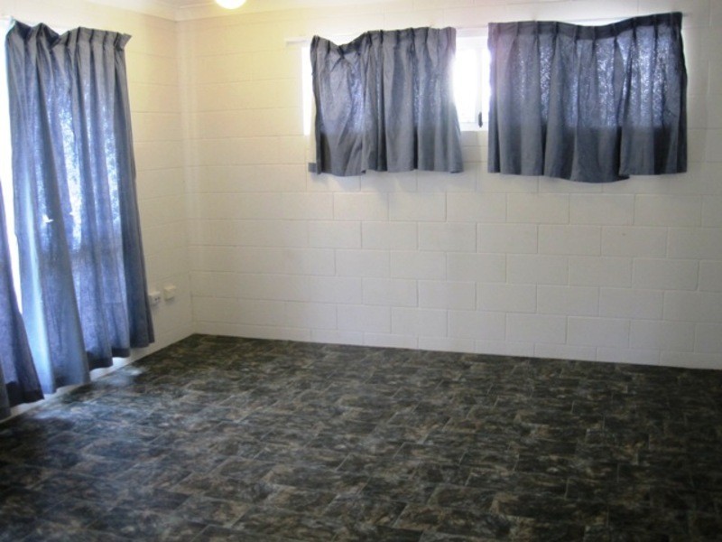 31 Barnett Street, Mount Louisa QLD 4814