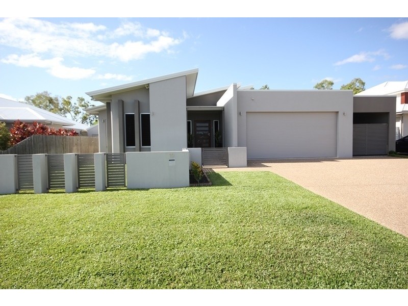 10 Albatross Court, Kirwan QLD 4817