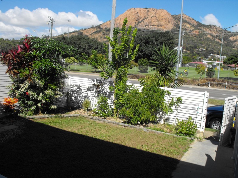 1/5 Cook Street, North Ward QLD 4810