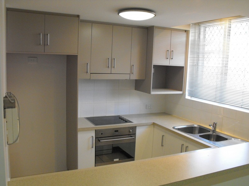 1/5 Cook Street, North Ward QLD 4810