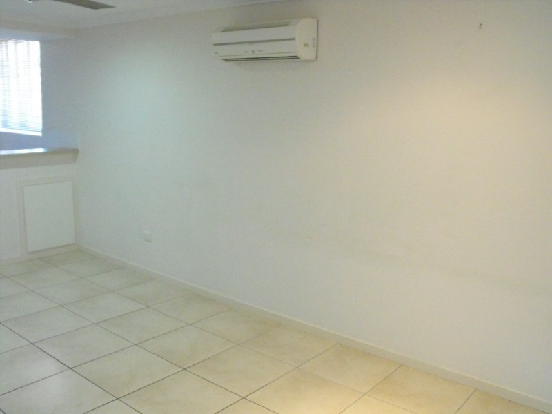 1/5 Cook Street, North Ward QLD 4810