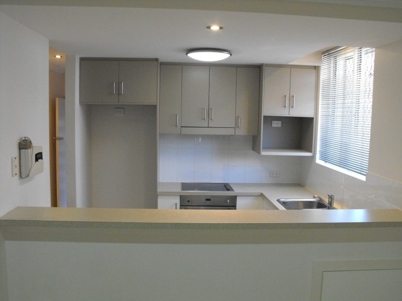 1/5 Cook Street, North Ward QLD 4810