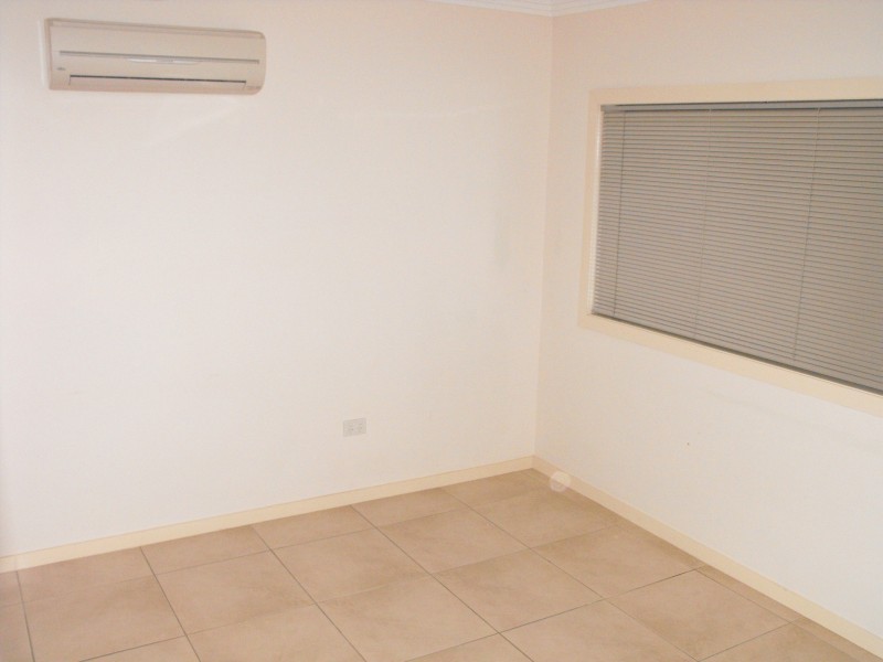 1/5 Cook Street, North Ward QLD 4810