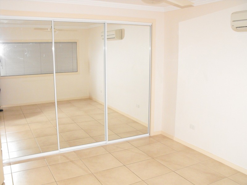 1/5 Cook Street, North Ward QLD 4810