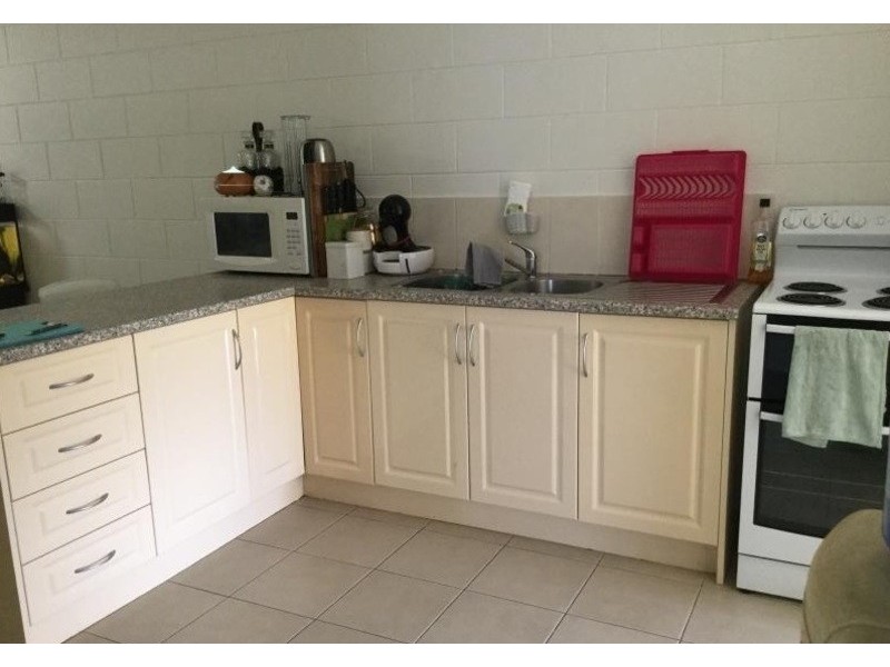 2/4 Barrallier Place, Cranbrook QLD 4814