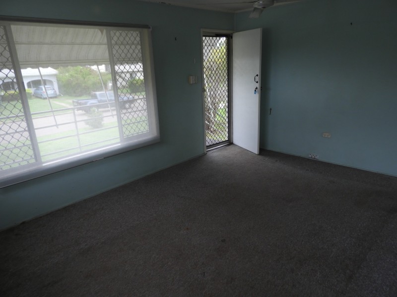 8 Wattle Street, Kirwan QLD 4817