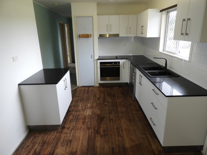 8 Wattle Street, Kirwan QLD 4817