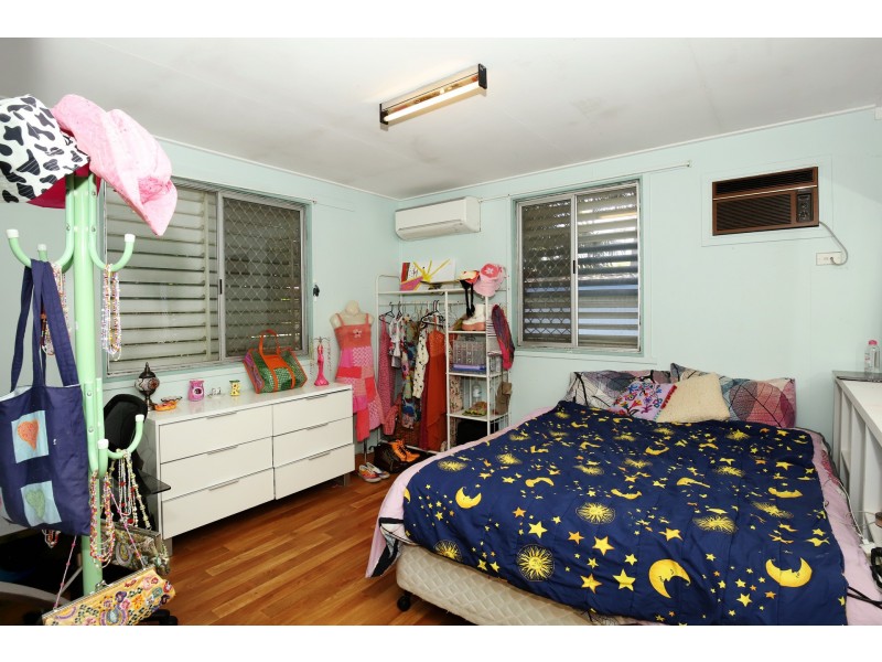 31 Latchford Street, Pimlico QLD 4812