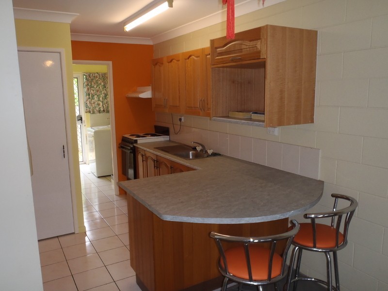 Unit 2 /56  Armstrong Street, Hermit Park QLD 4812