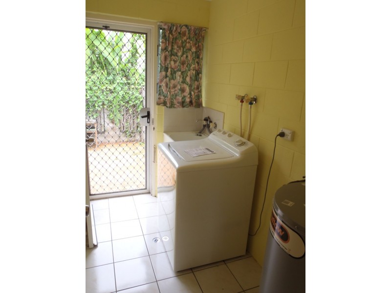 Unit 2 /56  Armstrong Street, Hermit Park QLD 4812