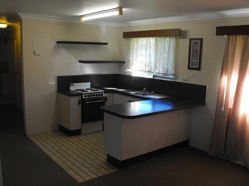 31 President Street, Kirwan QLD 4817