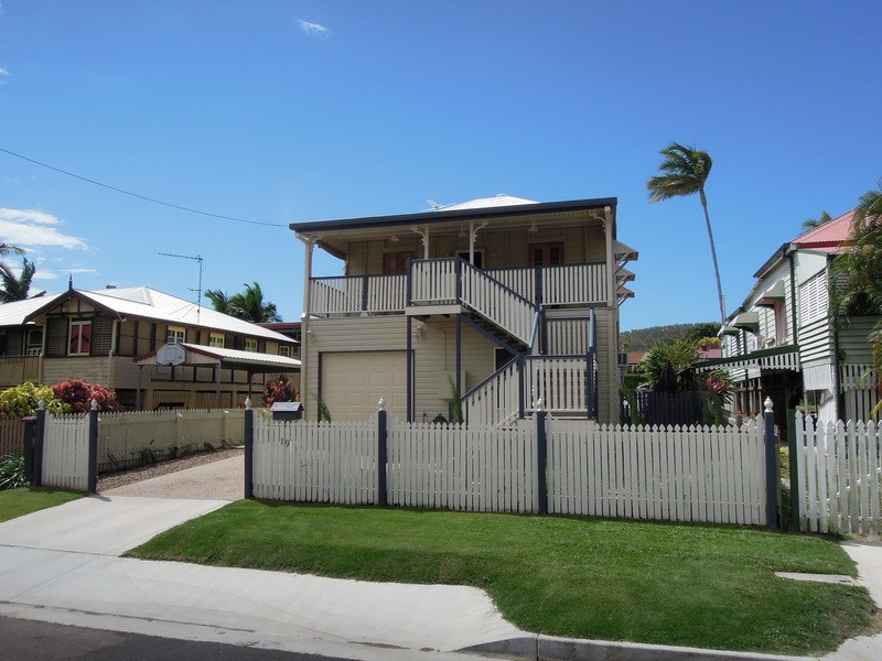 West End QLD 4810