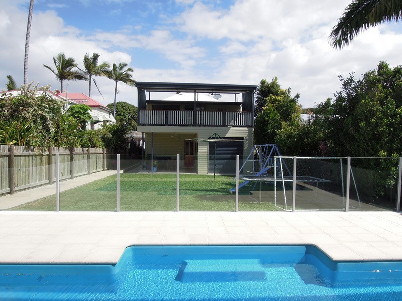 West End QLD 4810