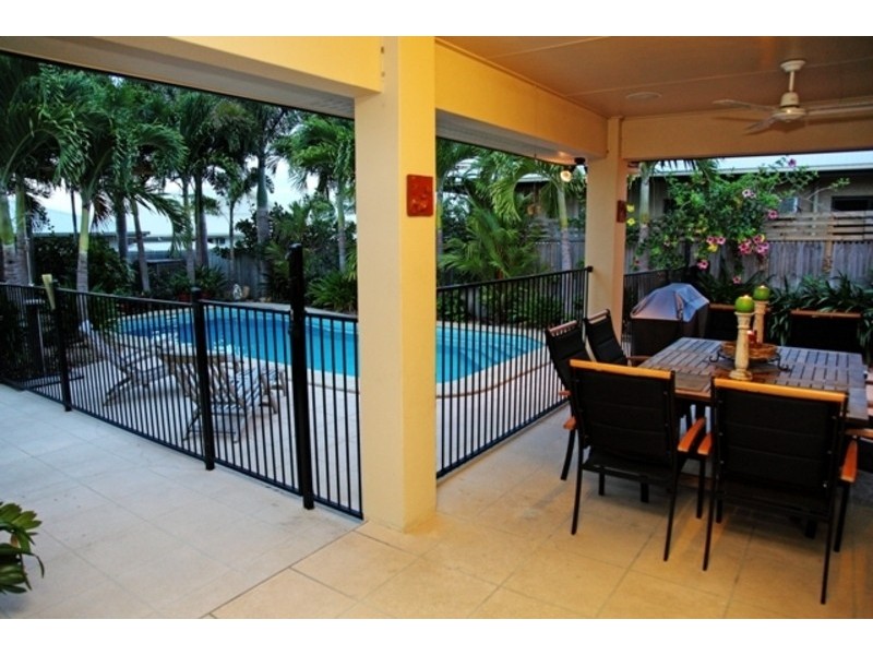 1 Brinkley Court, Mount Louisa QLD 4814