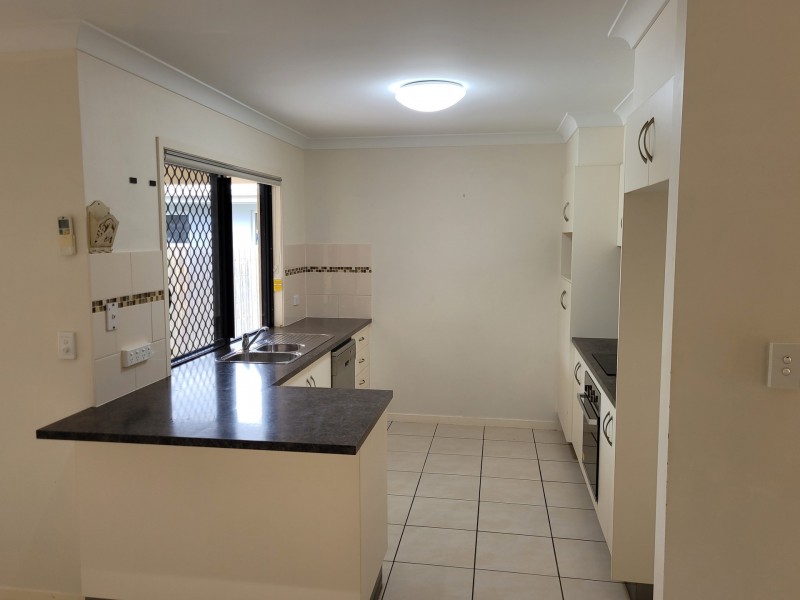 48 Kroymans Drive, Mount Louisa QLD 4814