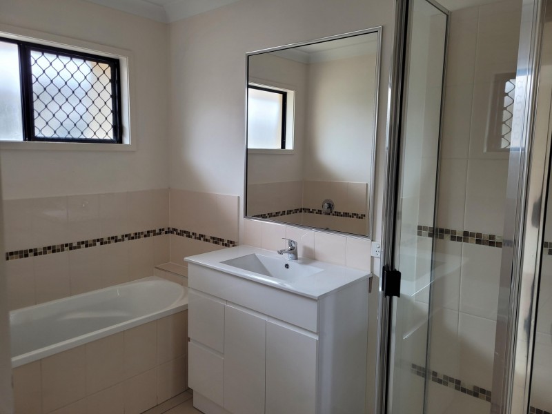 48 Kroymans Drive, Mount Louisa QLD 4814