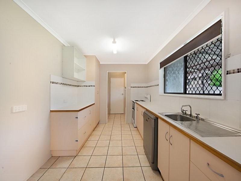 40 Rossiter Street, Cranbrook QLD 4814