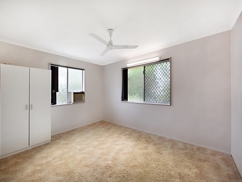 40 Rossiter Street, Cranbrook QLD 4814