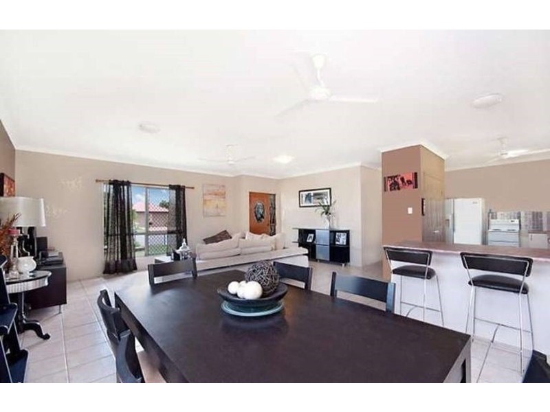 14 Mendi Drive, Bushland Beach QLD 4818