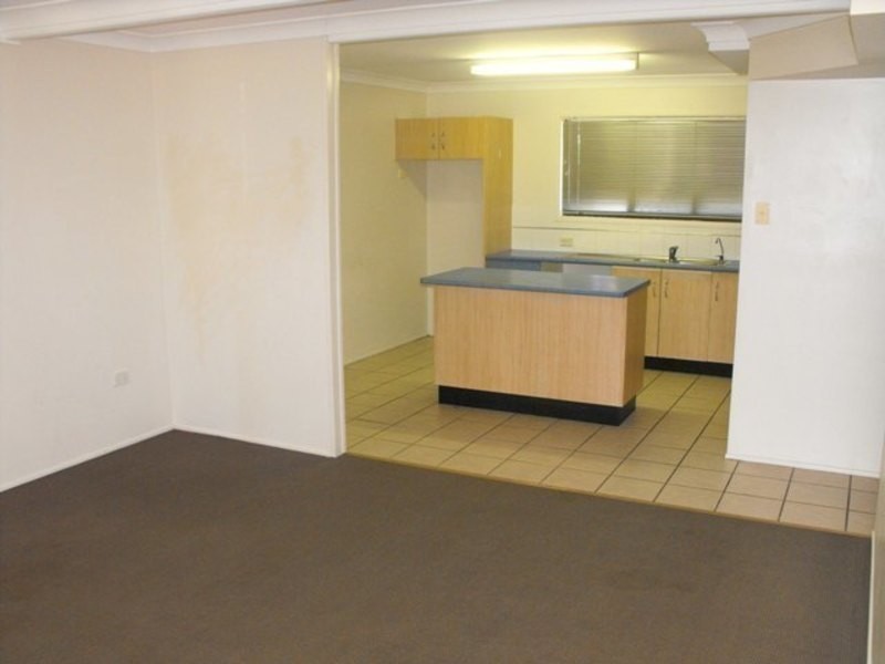 2/42 Kern Brothers Drive, Kirwan QLD 4817