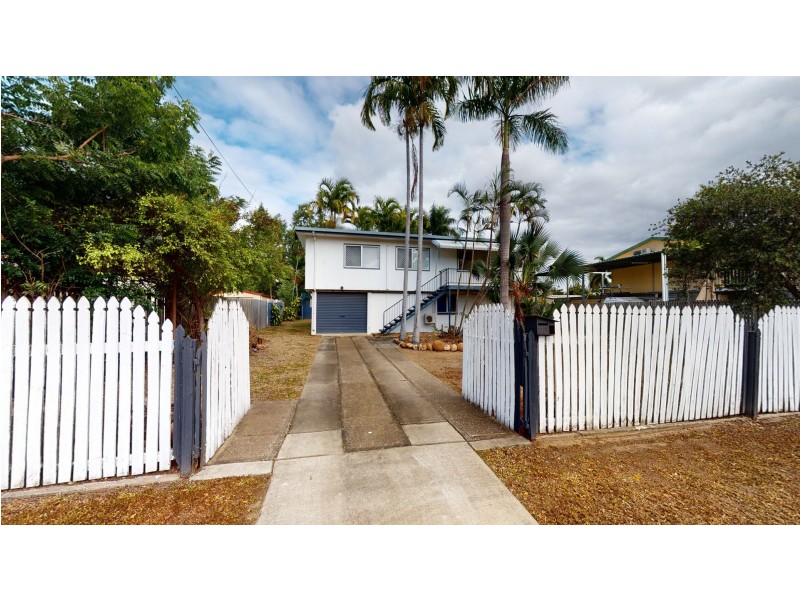 32 Champagne Crescent, Kelso QLD 4815