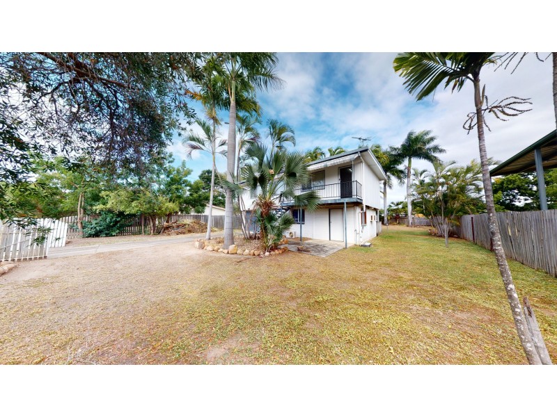 32 Champagne Crescent, Kelso QLD 4815