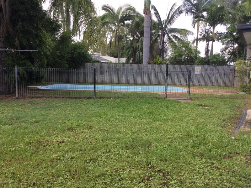 12 Chantilly Court, Rasmussen QLD 4815