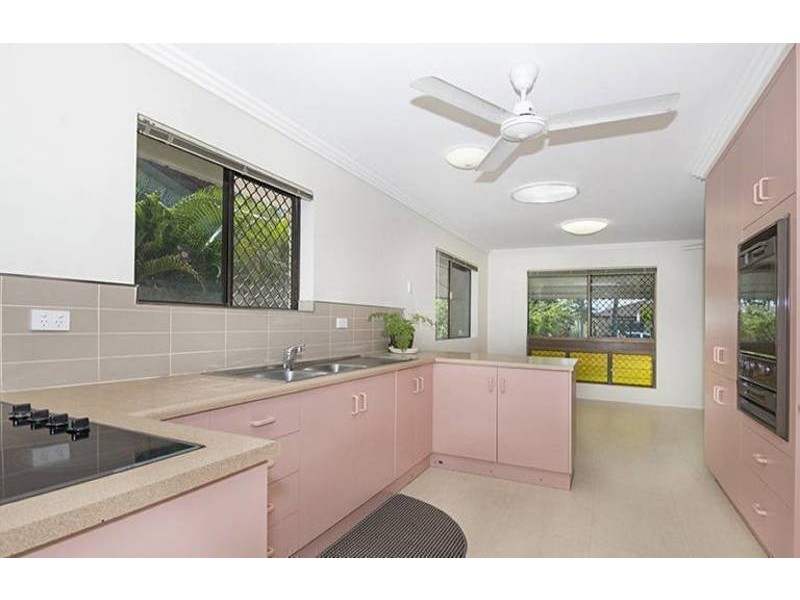 22 Winston Crescent, Kirwan QLD 4817